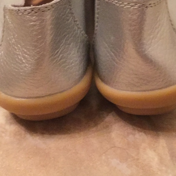 Silver flats - Picture 2 of 6